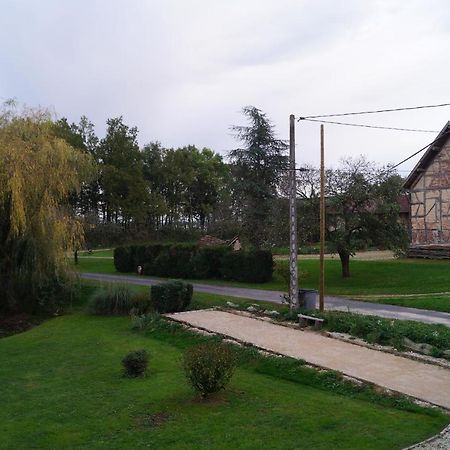 Chambre D'Hotes La Jument Grise Lescheroux Esterno foto