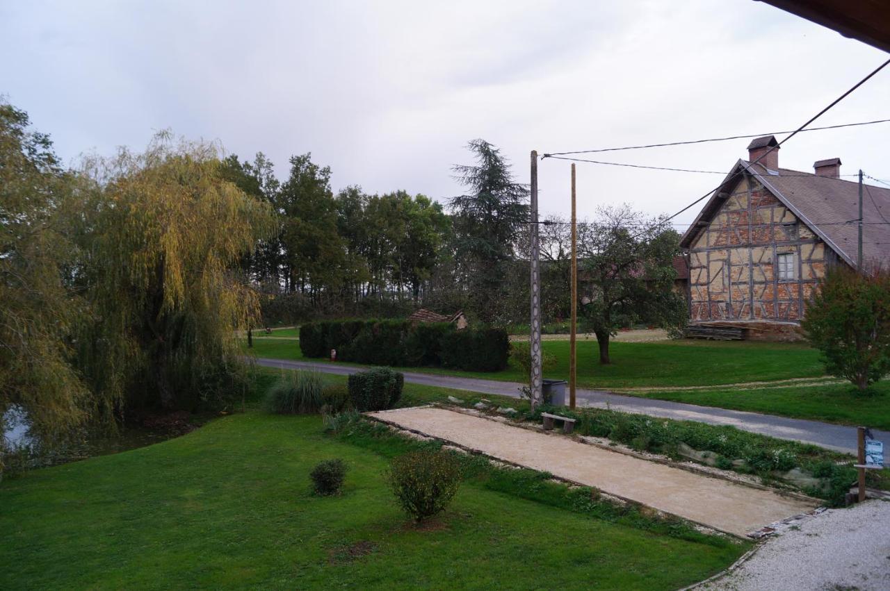 Chambre D'Hotes La Jument Grise Lescheroux Esterno foto